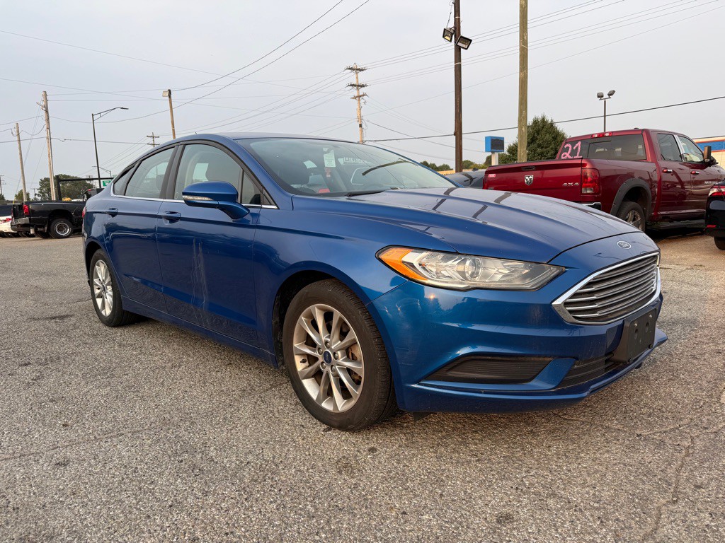 2017 Ford Fusion Image 2