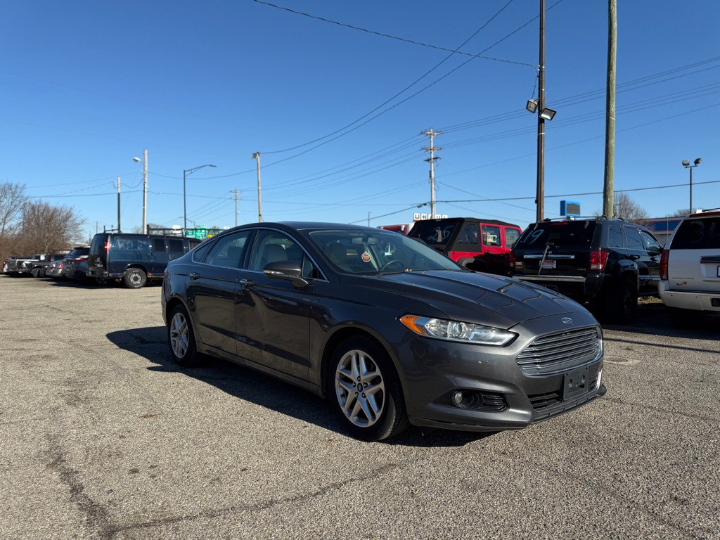 2016 Ford Fusion Image 2