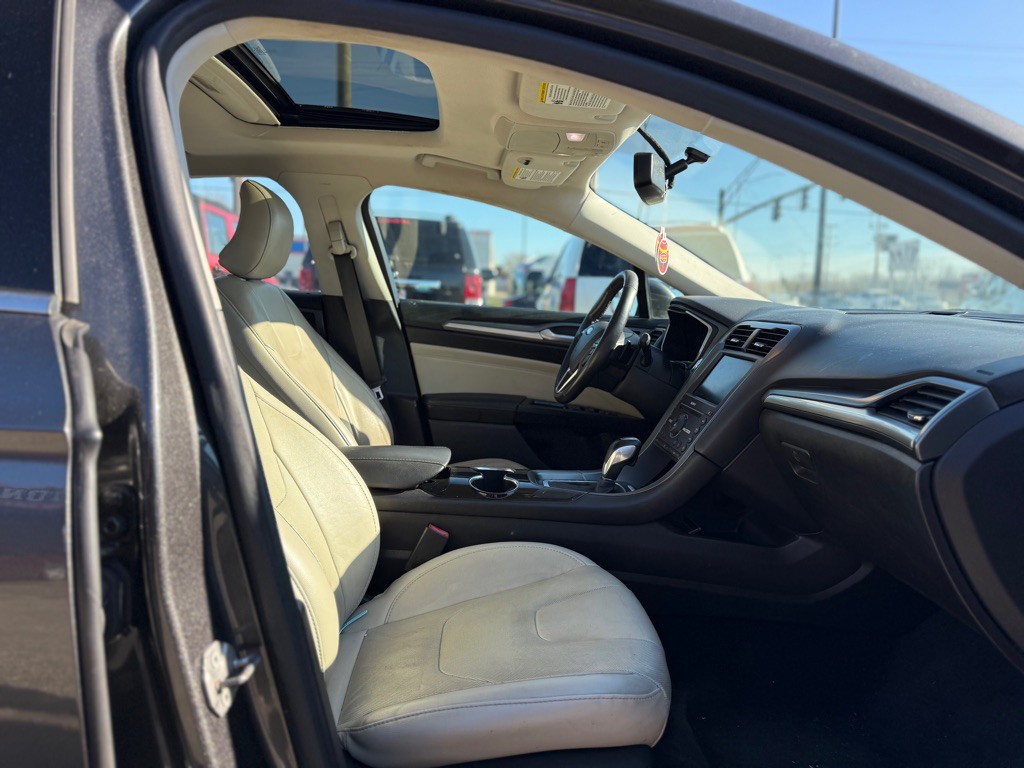 2016 Ford Fusion Image 10