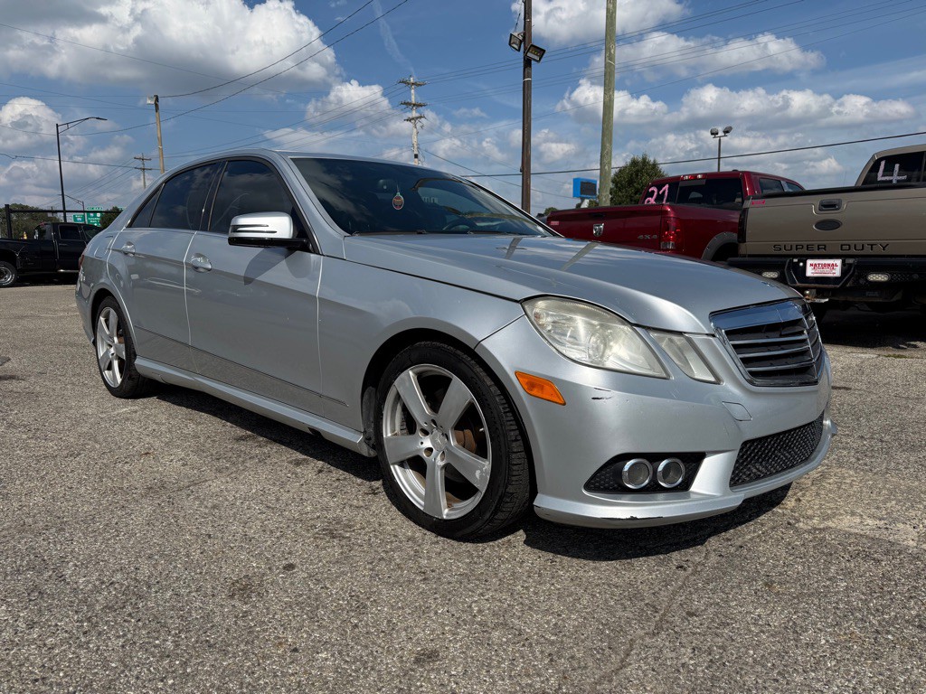 2010 Mercedes-Benz E-Class Image 2