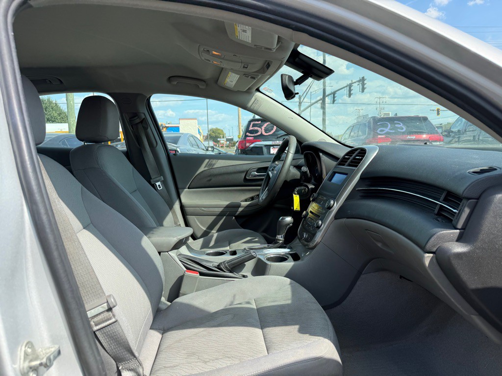 2014 Chevrolet Malibu Image 10