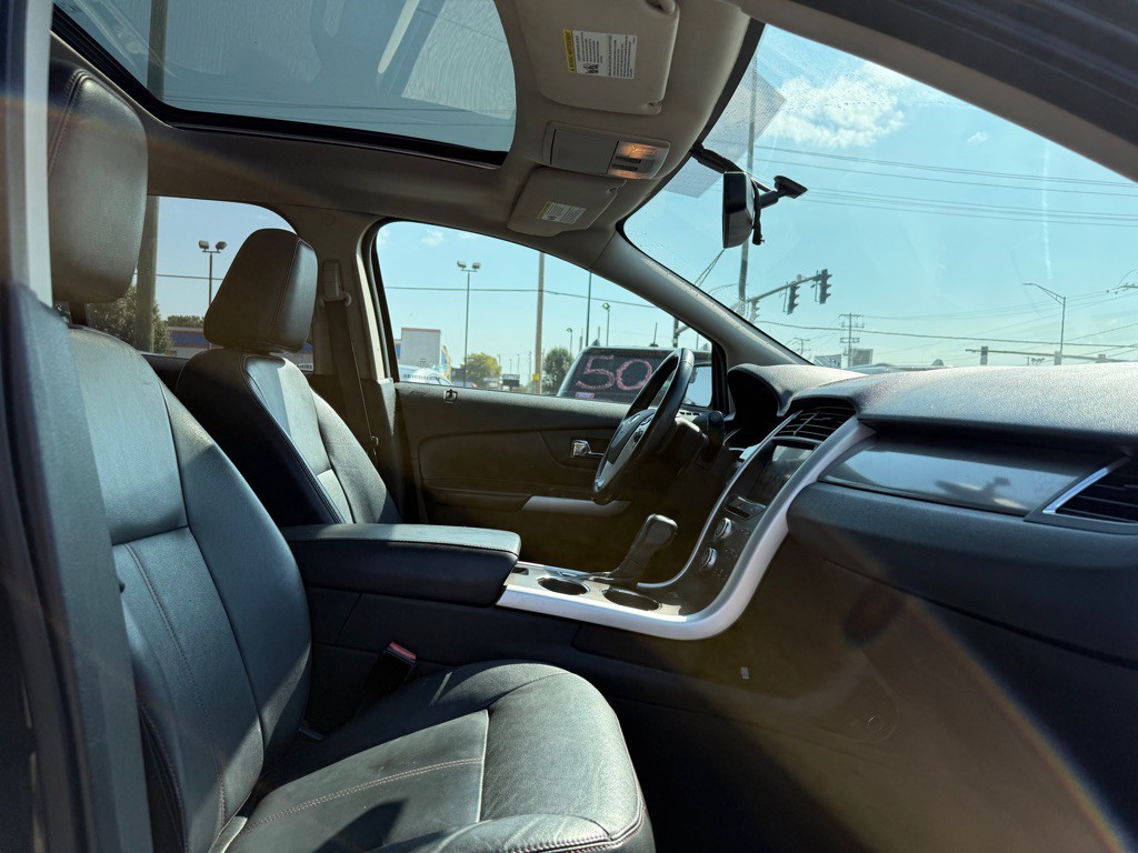 2011 Ford Edge Image 9