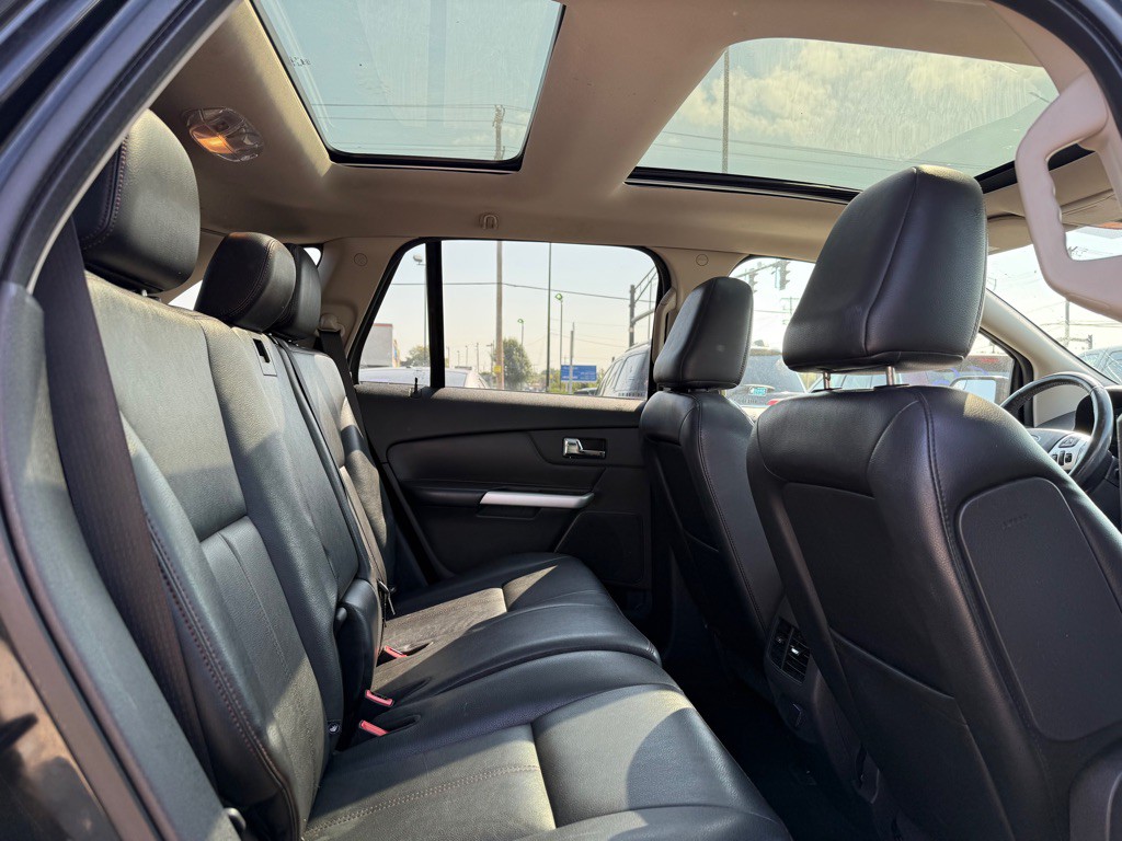 2011 Ford Edge Image 10