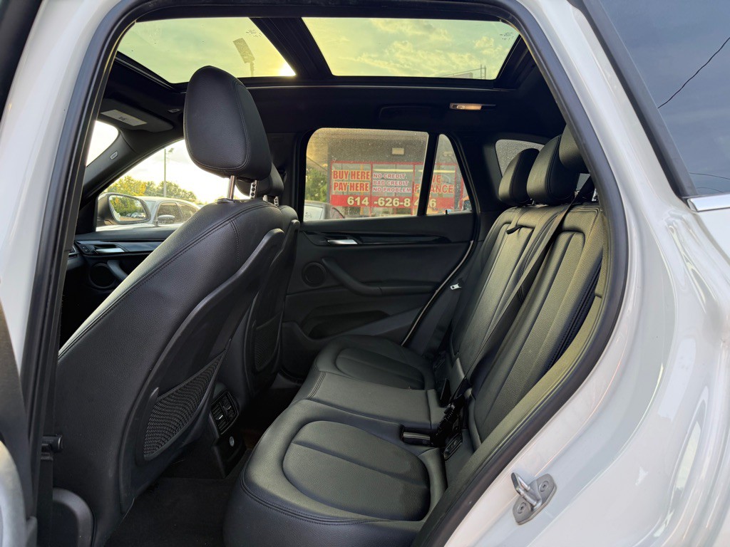 2016 BMW X1 Image 9