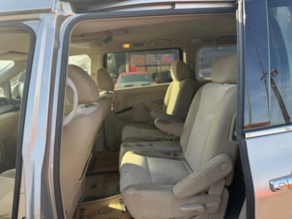2013 Nissan Quest Image 10