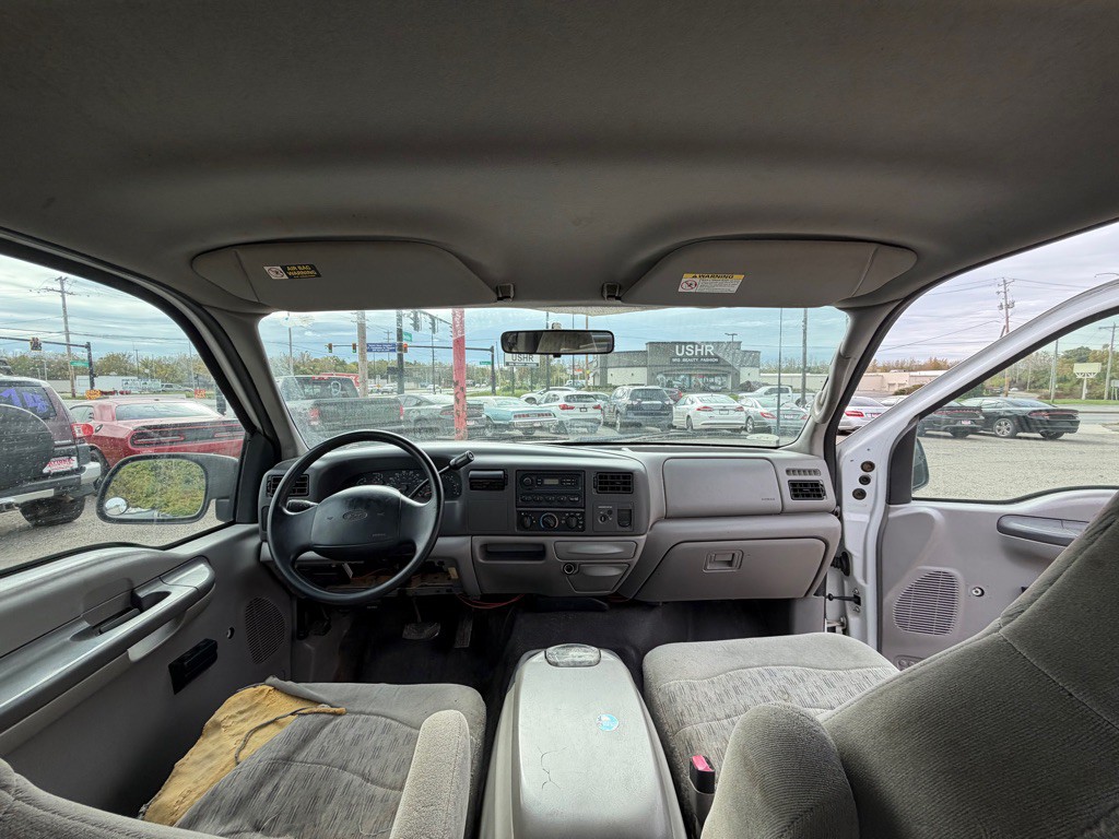 2000 Ford F-250 Image 8