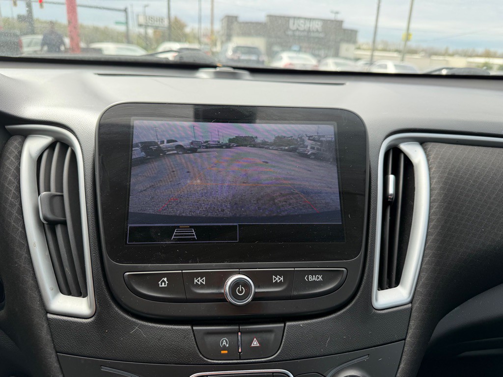 2022 Chevrolet Malibu Image 10