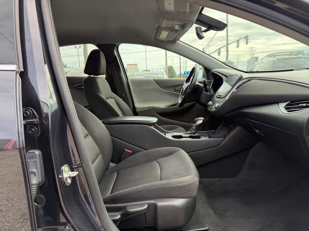 2022 Chevrolet Malibu Image 11