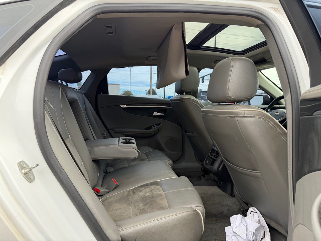 2015 Chevrolet Impala Image 12