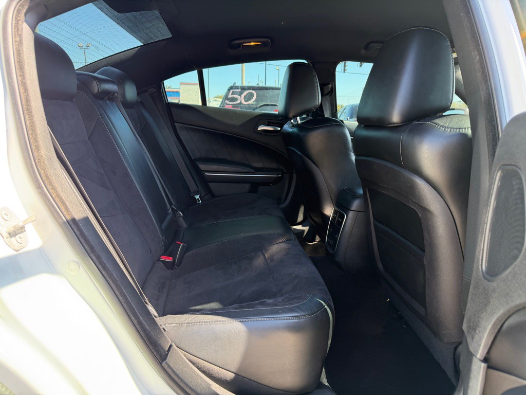 2016 Dodge Charger Image 10
