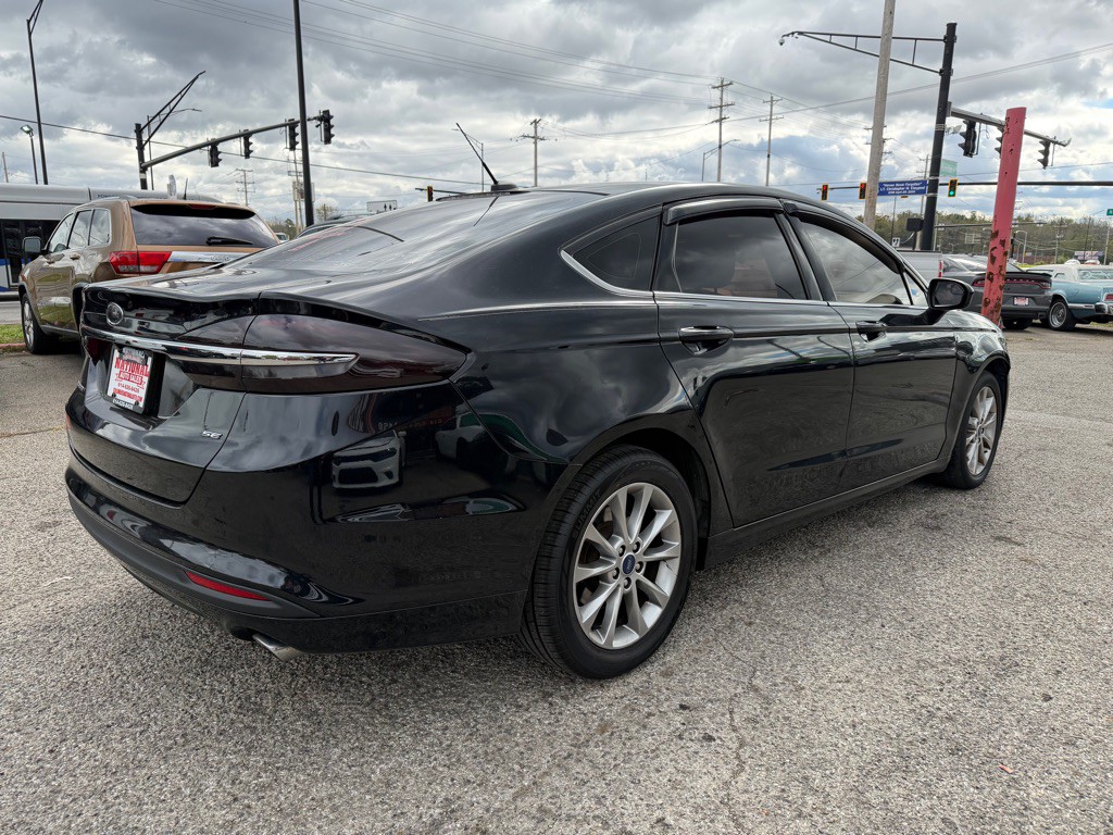 2017 Ford Fusion Image 16
