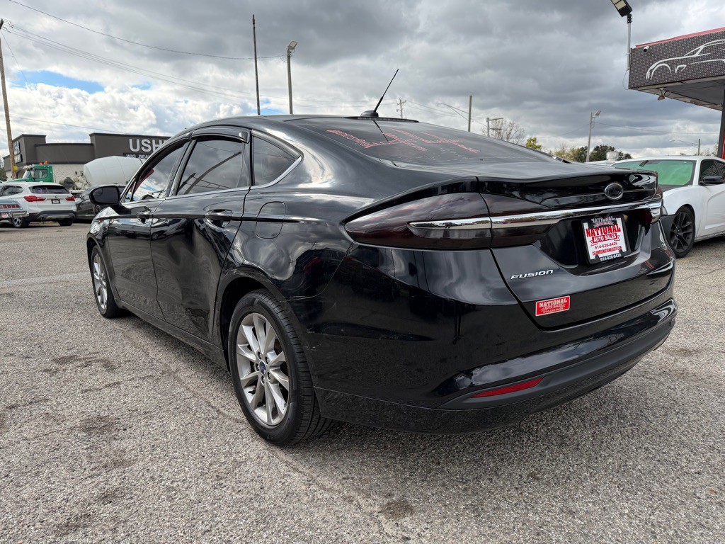 2017 Ford Fusion Image 17