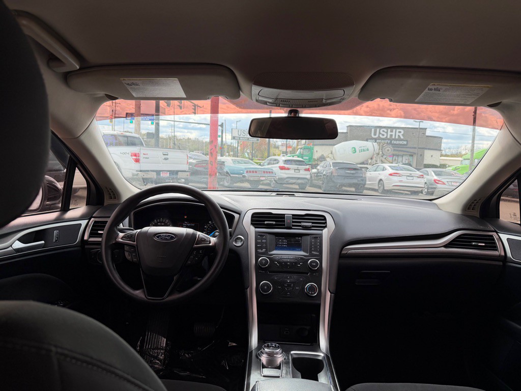 2017 Ford Fusion Image 19