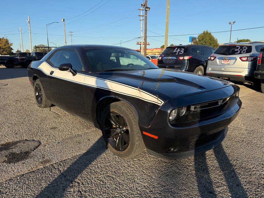 2017 Dodge Challenger Image 2