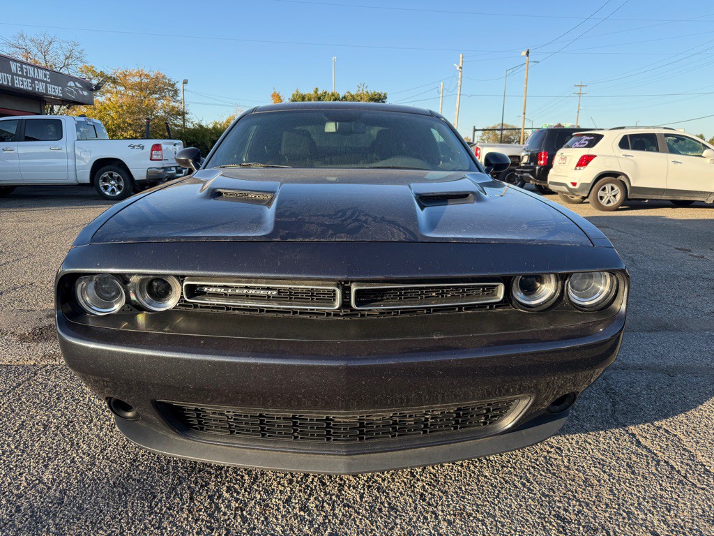 2017 Dodge Challenger Image 3