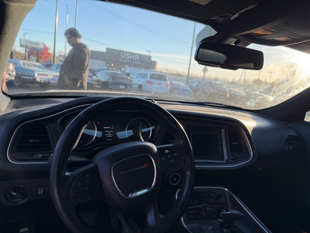 2017 Dodge Challenger Image 7