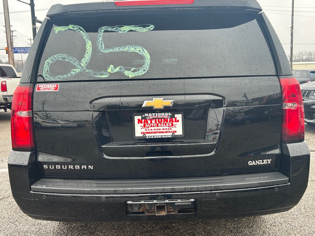 2016 Chevrolet Suburban Image 6