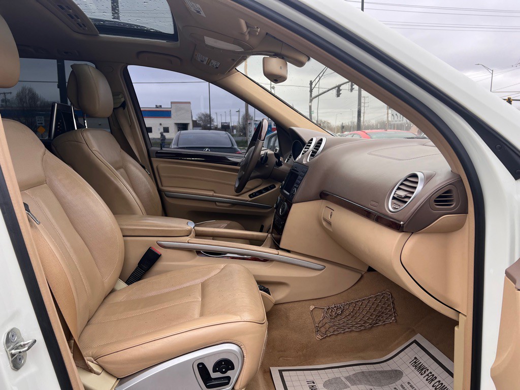 2012 Mercedes-Benz GL-Class Image 9