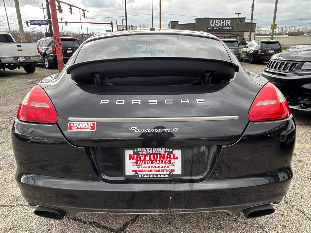 2013 Porsche Panamera Image 6