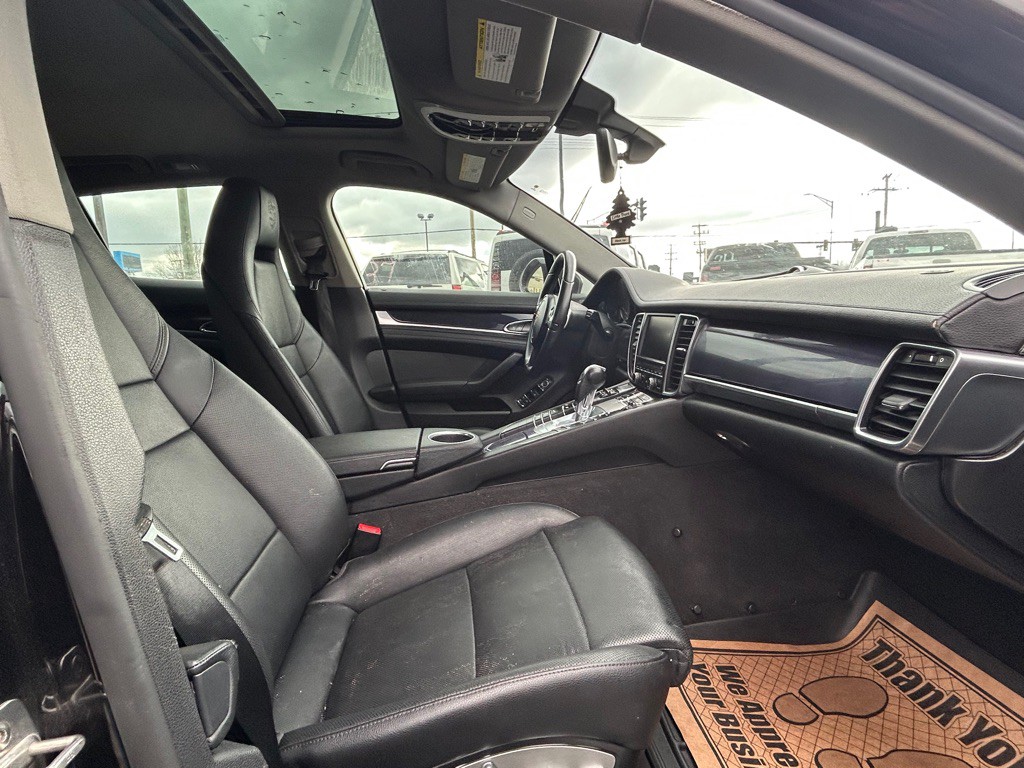 2013 Porsche Panamera Image 11