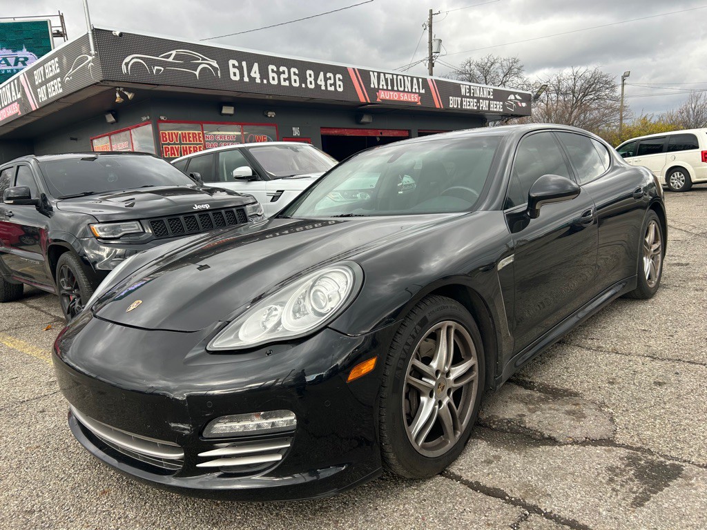 2013 Porsche Panamera Image 1