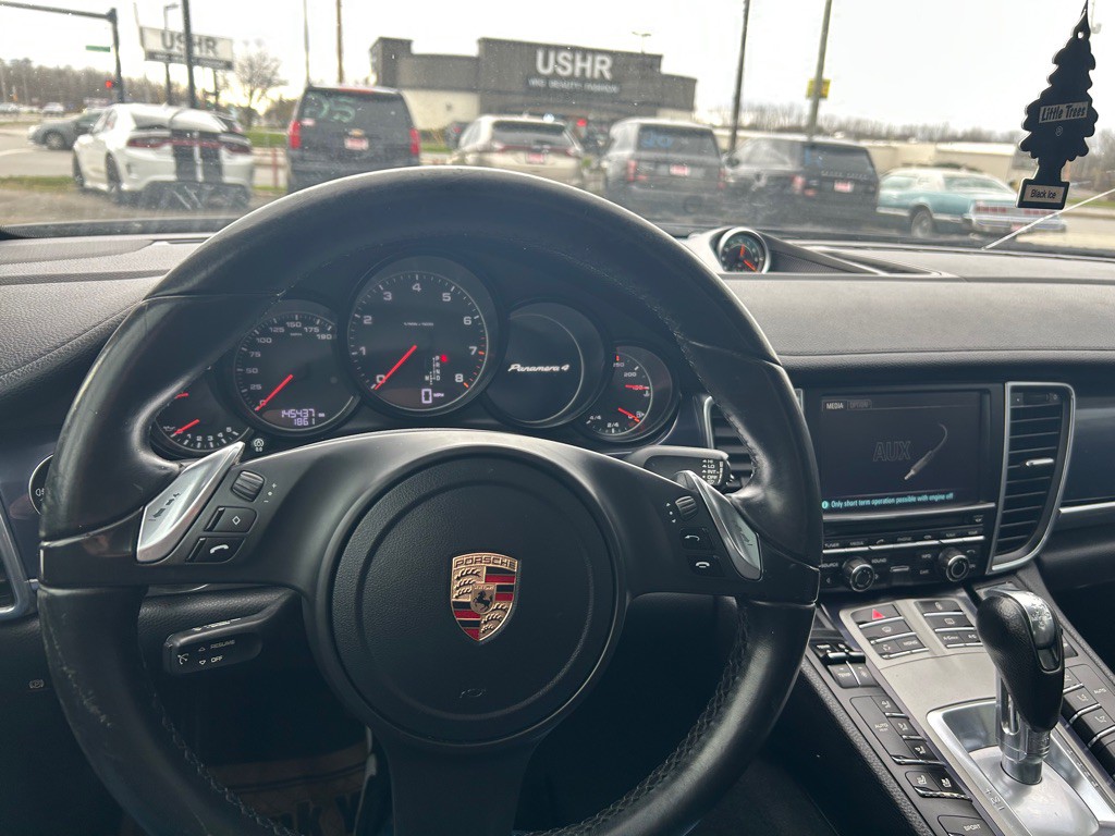 2013 Porsche Panamera Image 7