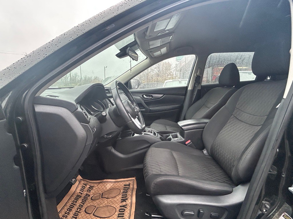 2019 Nissan Rogue Image 8