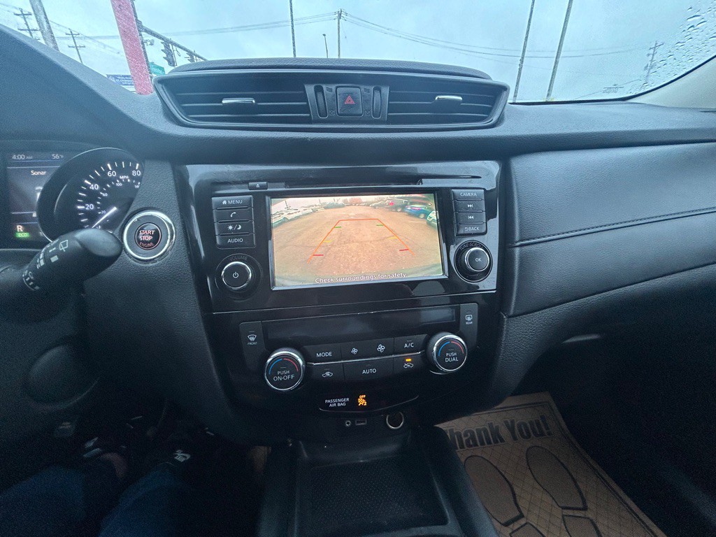 2019 Nissan Rogue Image 10