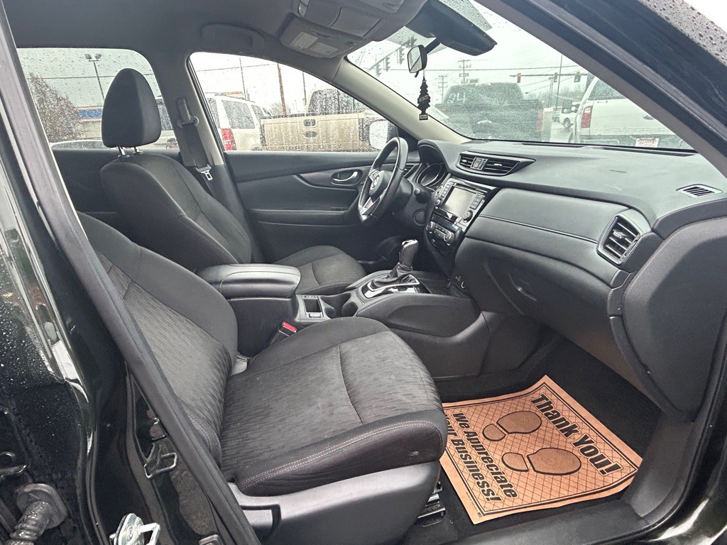 2019 Nissan Rogue Image 11