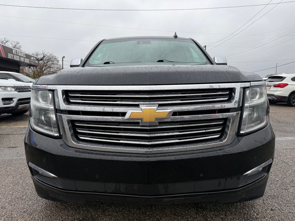 2015 Chevrolet Suburban Image 3