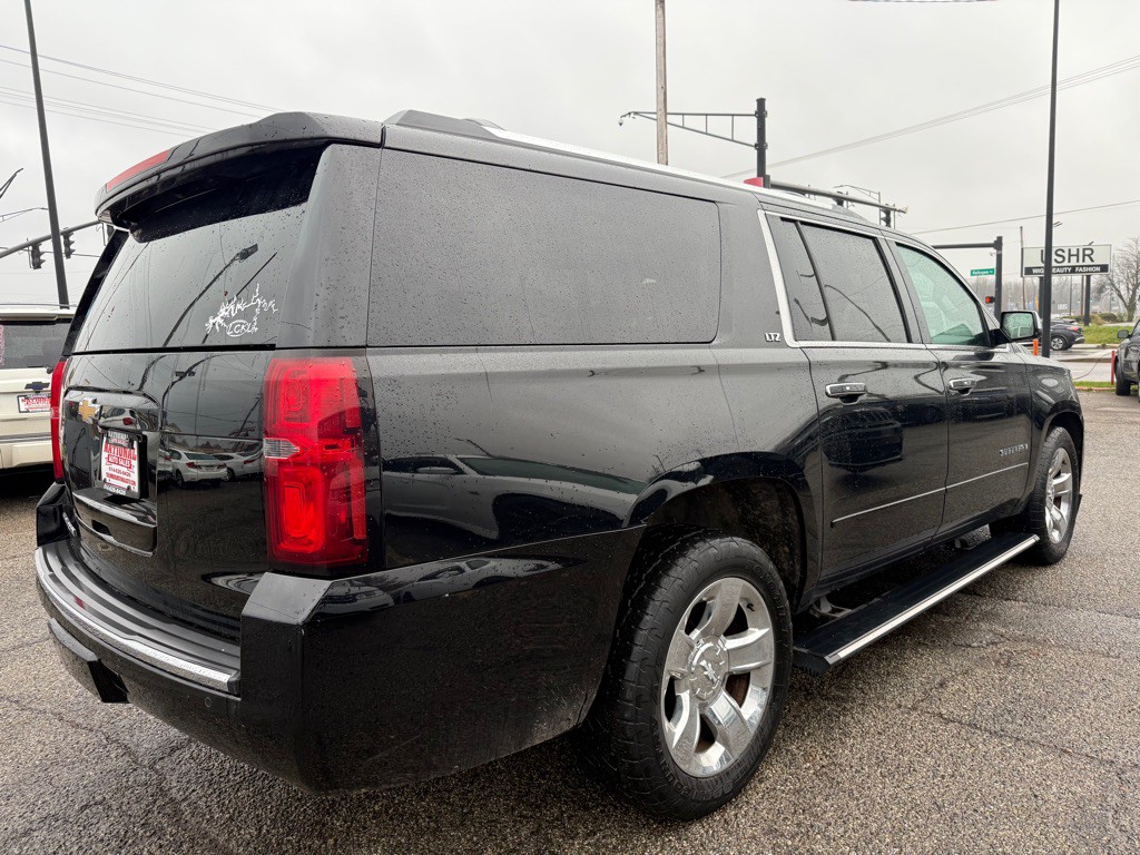 2015 Chevrolet Suburban Image 4
