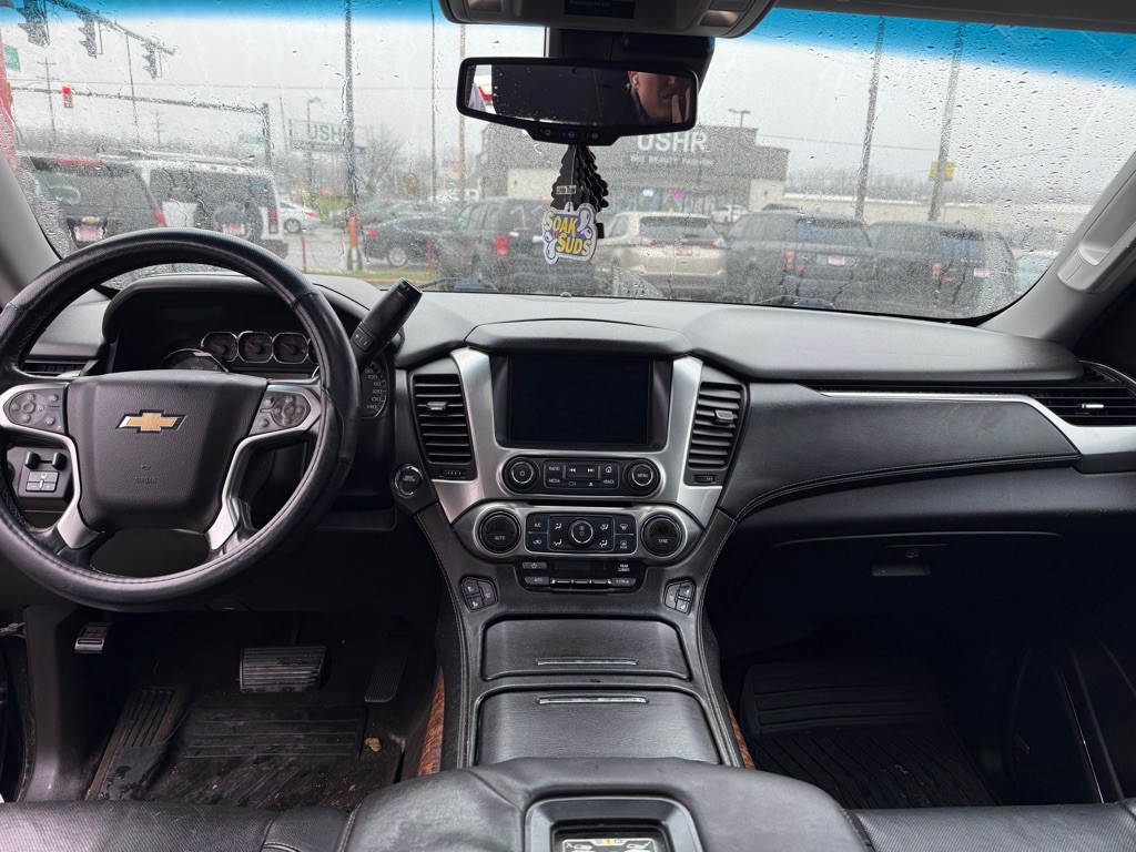 2015 Chevrolet Suburban Image 7