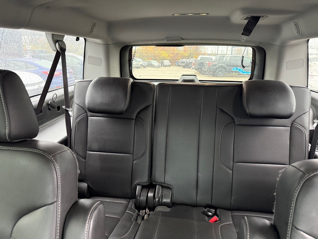 2015 Chevrolet Suburban Image 10
