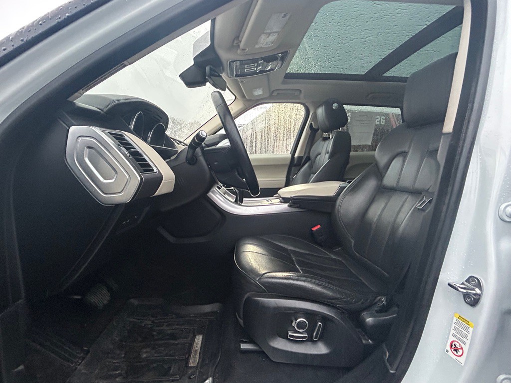 2017 Land Rover Range Rover Sport Image 7