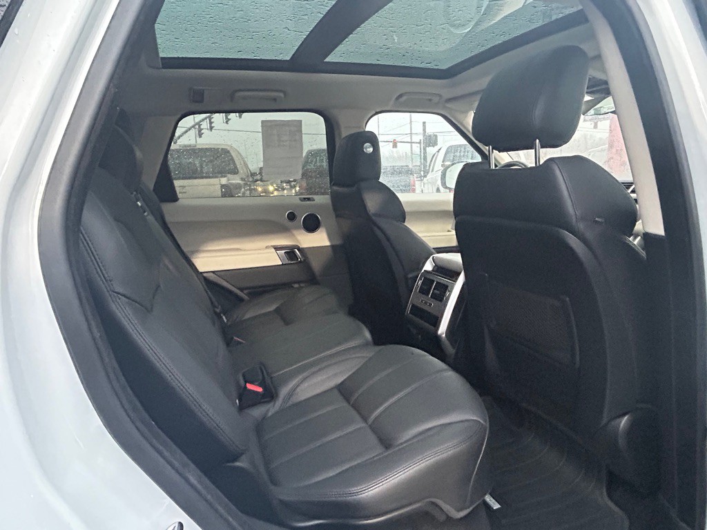 2017 Land Rover Range Rover Sport Image 11