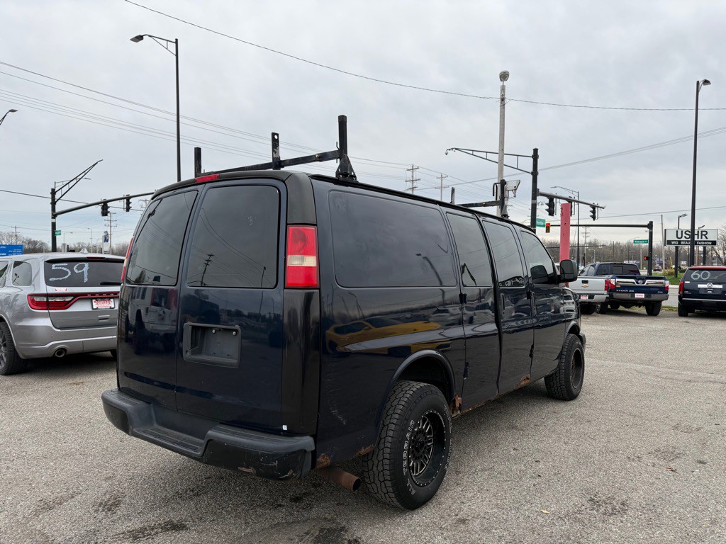 2011 GMC Savana Image 5