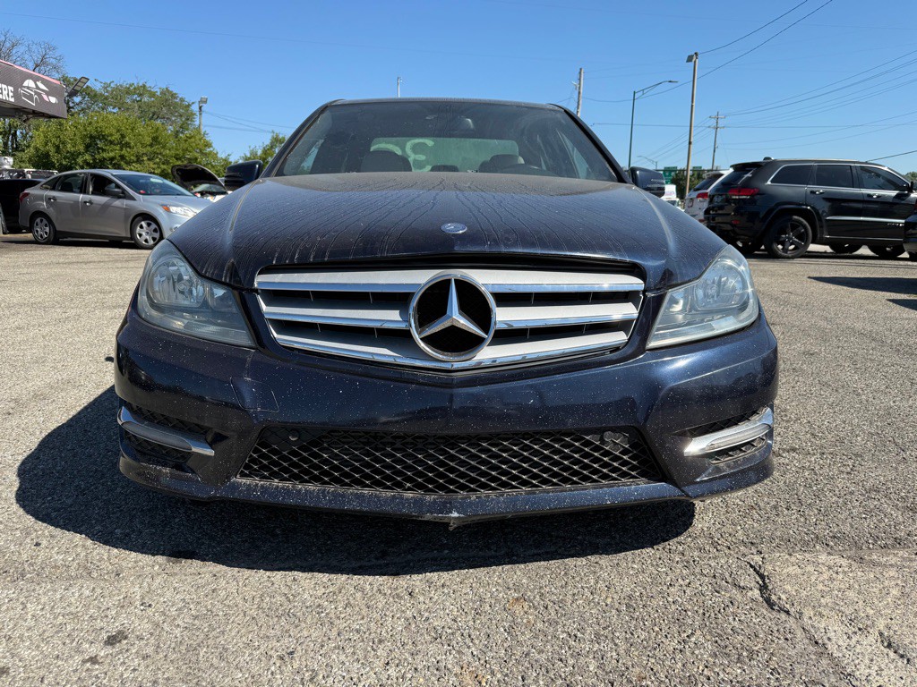 2013 Mercedes-Benz C-Class Image 3