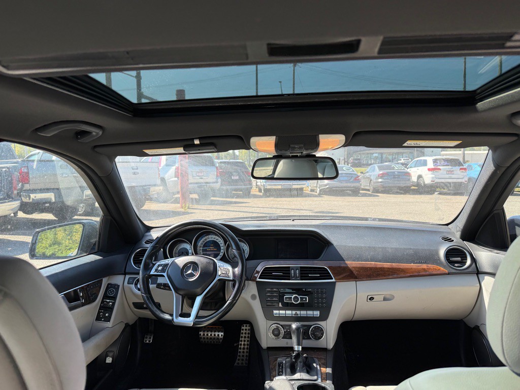 2013 Mercedes-Benz C-Class Image 7