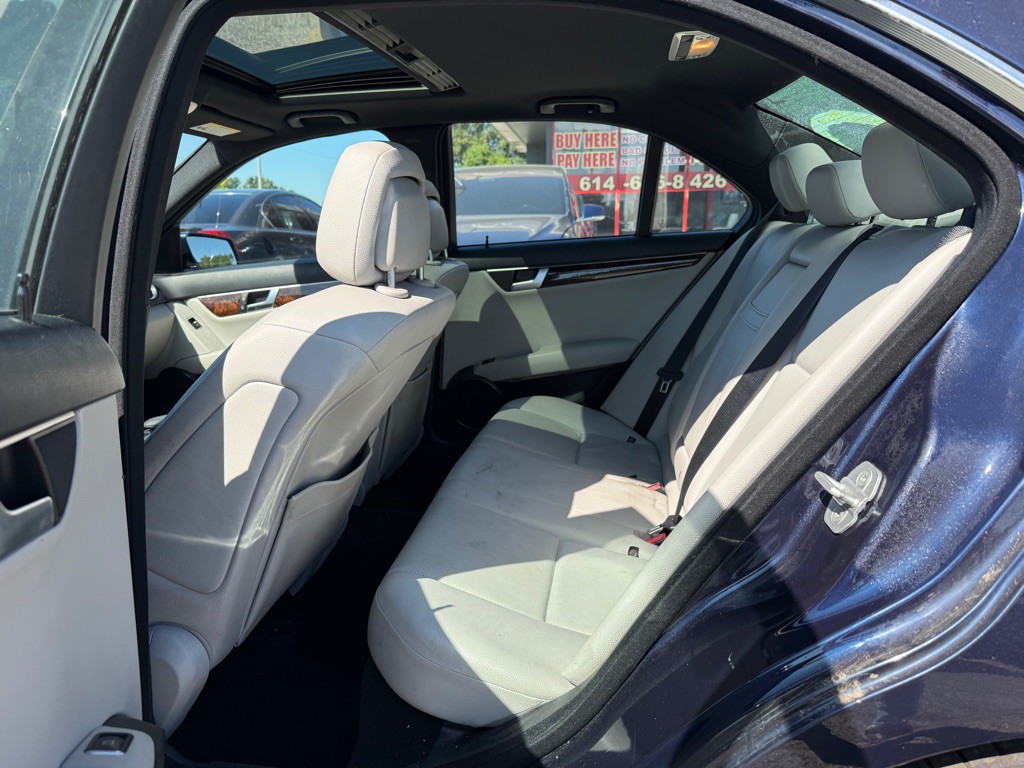 2013 Mercedes-Benz C-Class Image 9