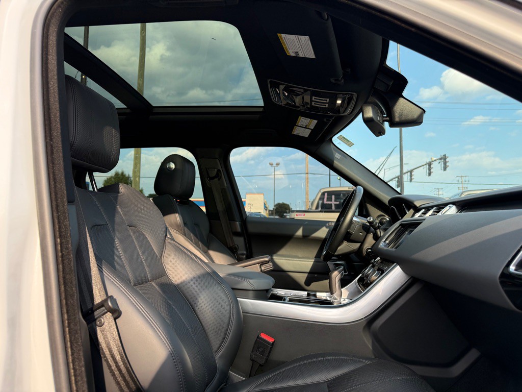 2015 Land Rover Range Rover Sport Image 9