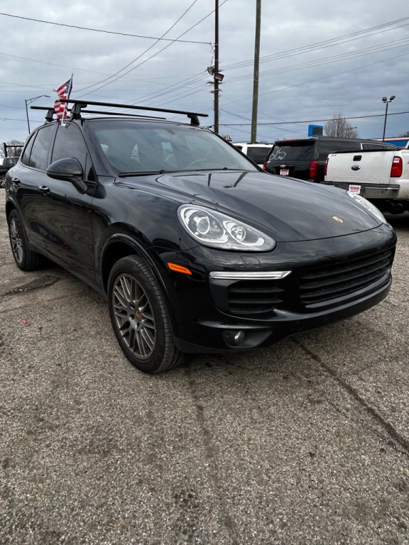 2018 Porsche Cayenne Image 2