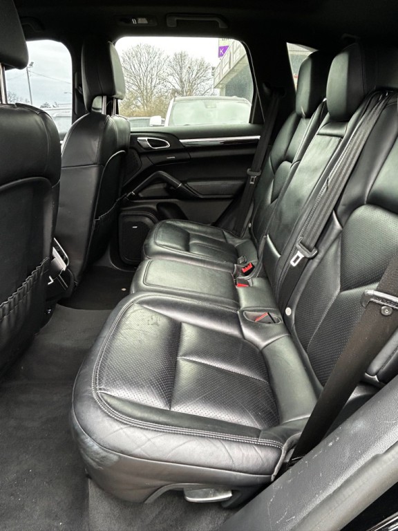 2018 Porsche Cayenne Image 9