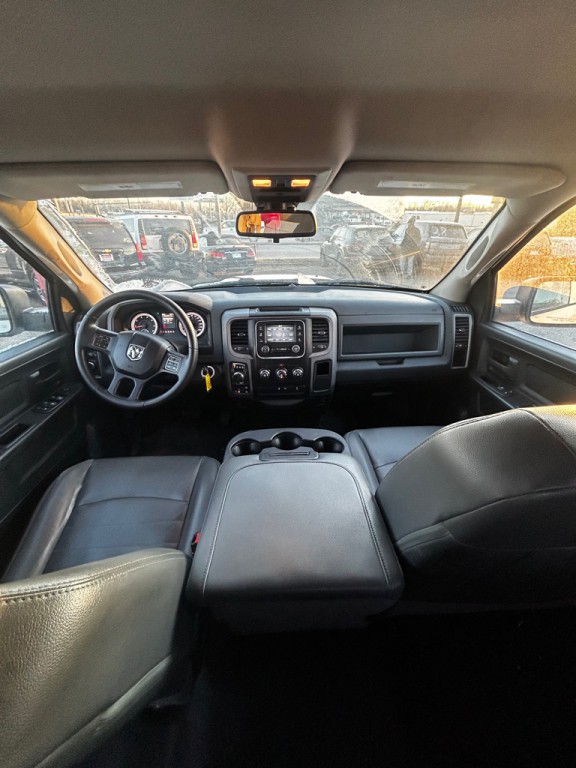 2015 RAM 1500 Image 9