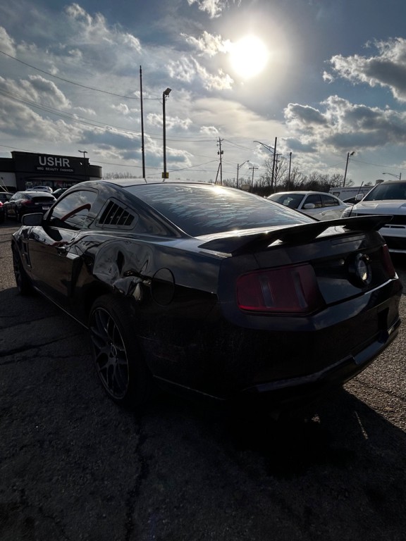 2010 Ford Mustang Image 5