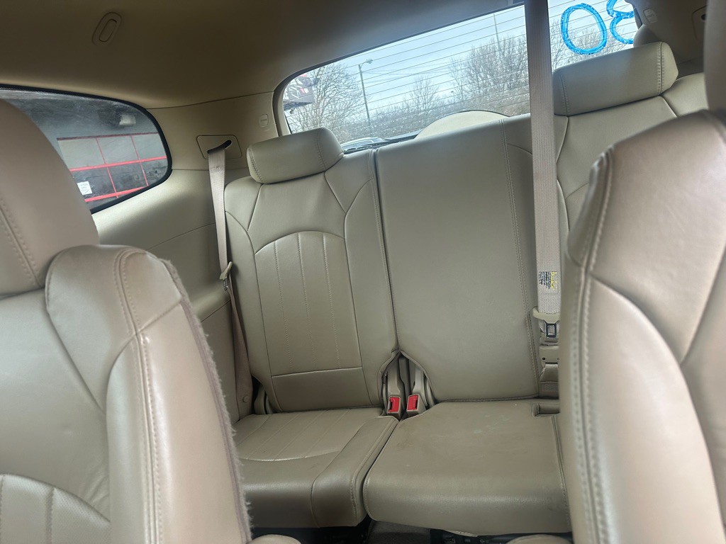 2011 Buick Enclave Image 9