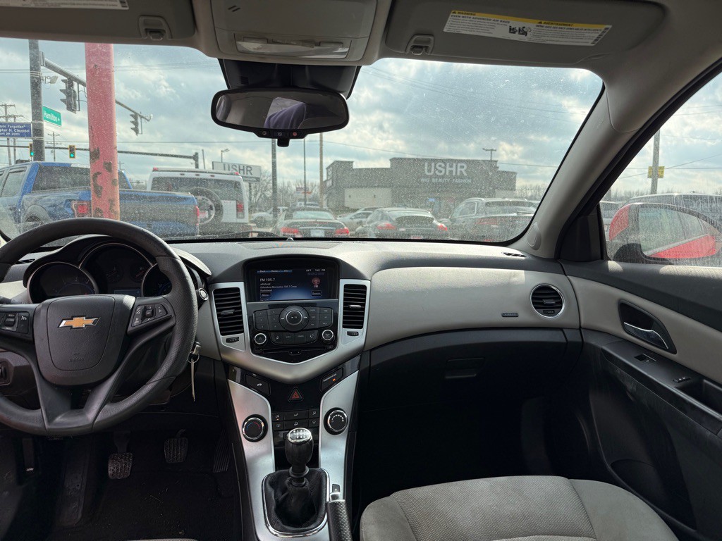 2015 Chevrolet Cruze Image 7