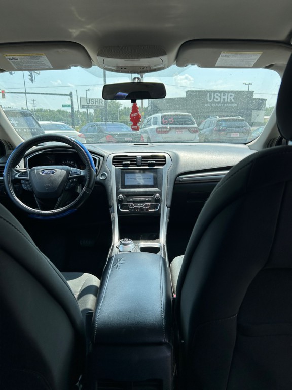 2017 Ford Fusion Image 8