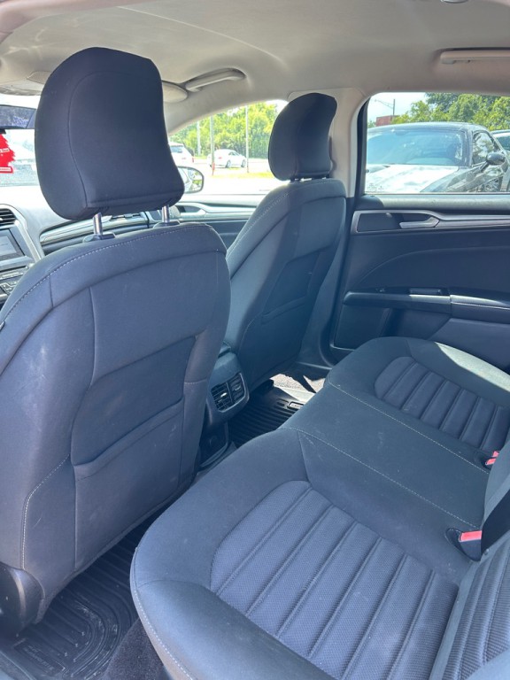 2017 Ford Fusion Image 10