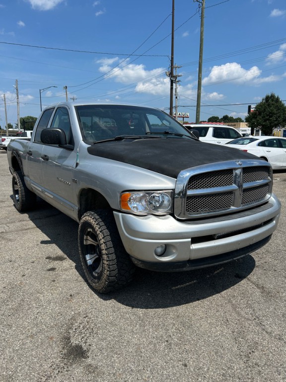 2004 Dodge Ram 1500 Image 2