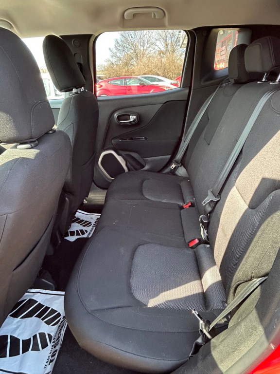 2015 Jeep Renegade Image 11